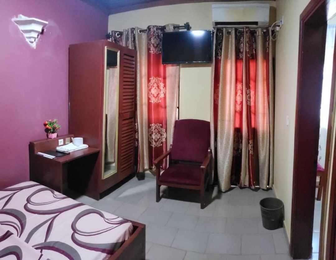 Britannia Hôtel Cmr Yaoundé Exterior foto