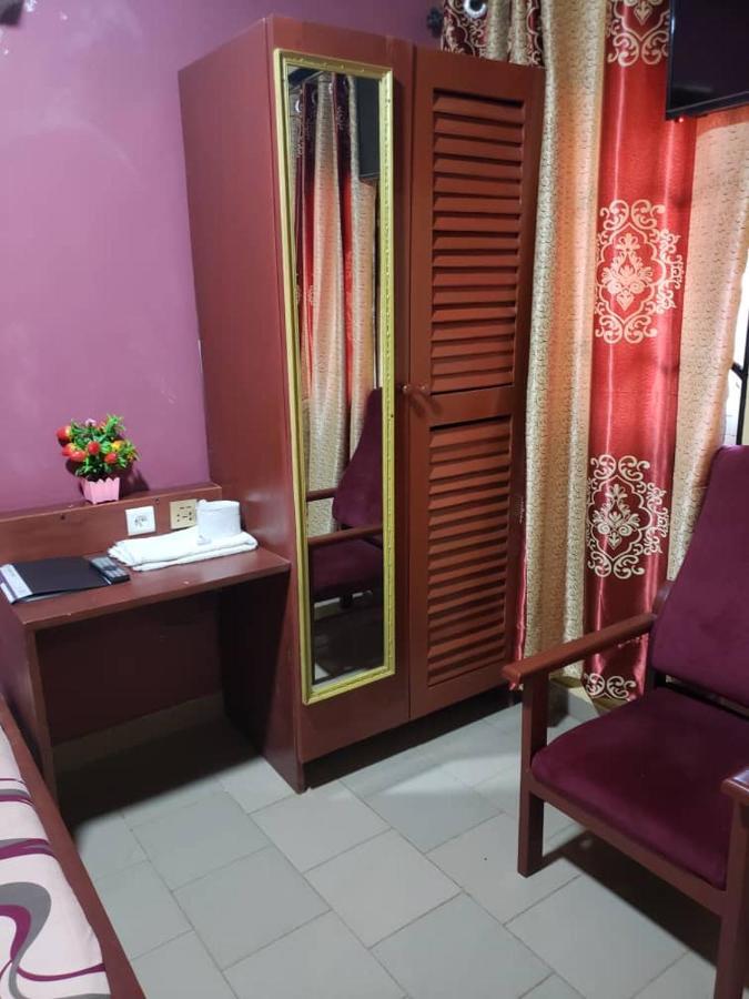 Britannia Hôtel Cmr Yaoundé Exterior foto