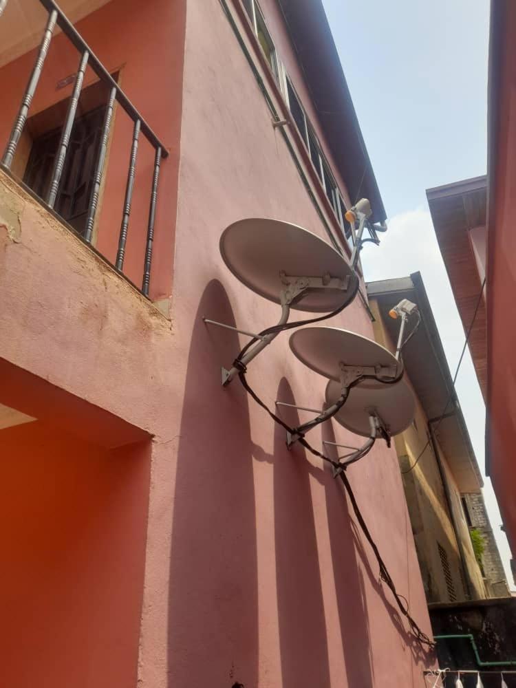 Britannia Hôtel Cmr Yaoundé Exterior foto